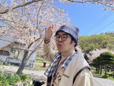 ①